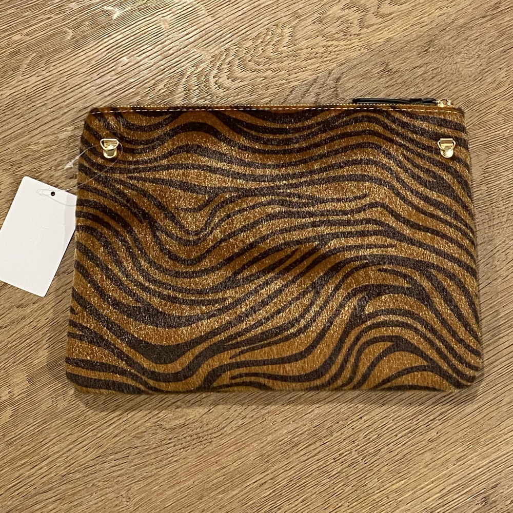 NWT - Tiger Print Clutch - Picture 3 of 3
